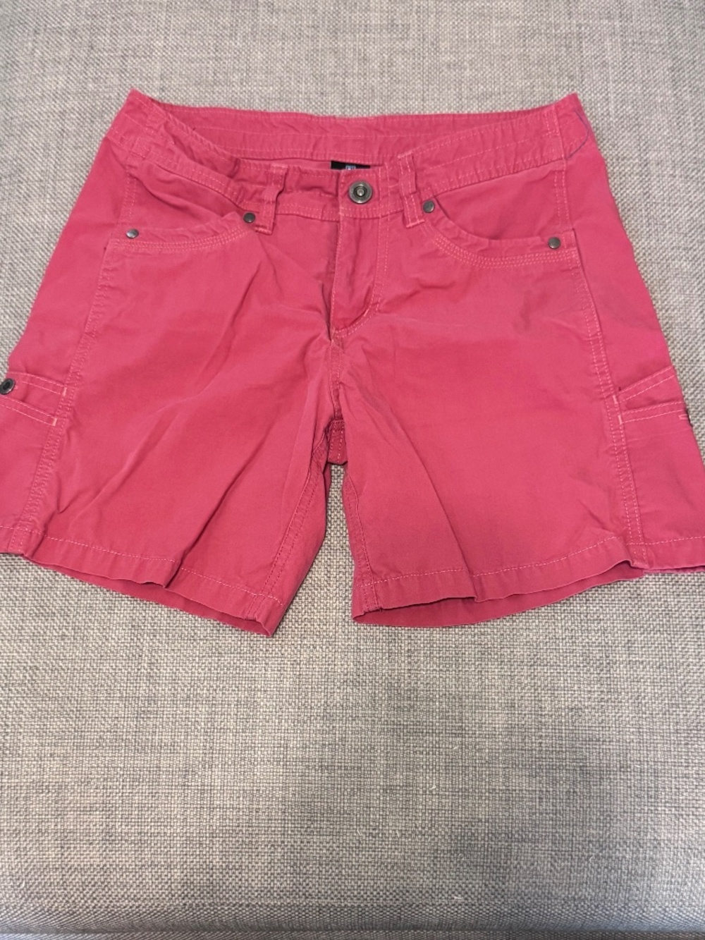 KUHL Women's 5 Inch Hiking Shorts Size 6 Pockets Cotton Blend Reddish Pink